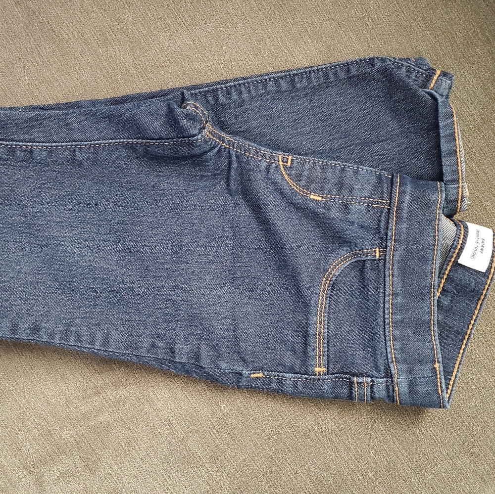 Size 8 Jean bundle - Picture 4 of 4